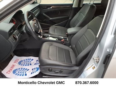 2020 Volkswagen Passat 2.0T R-Line