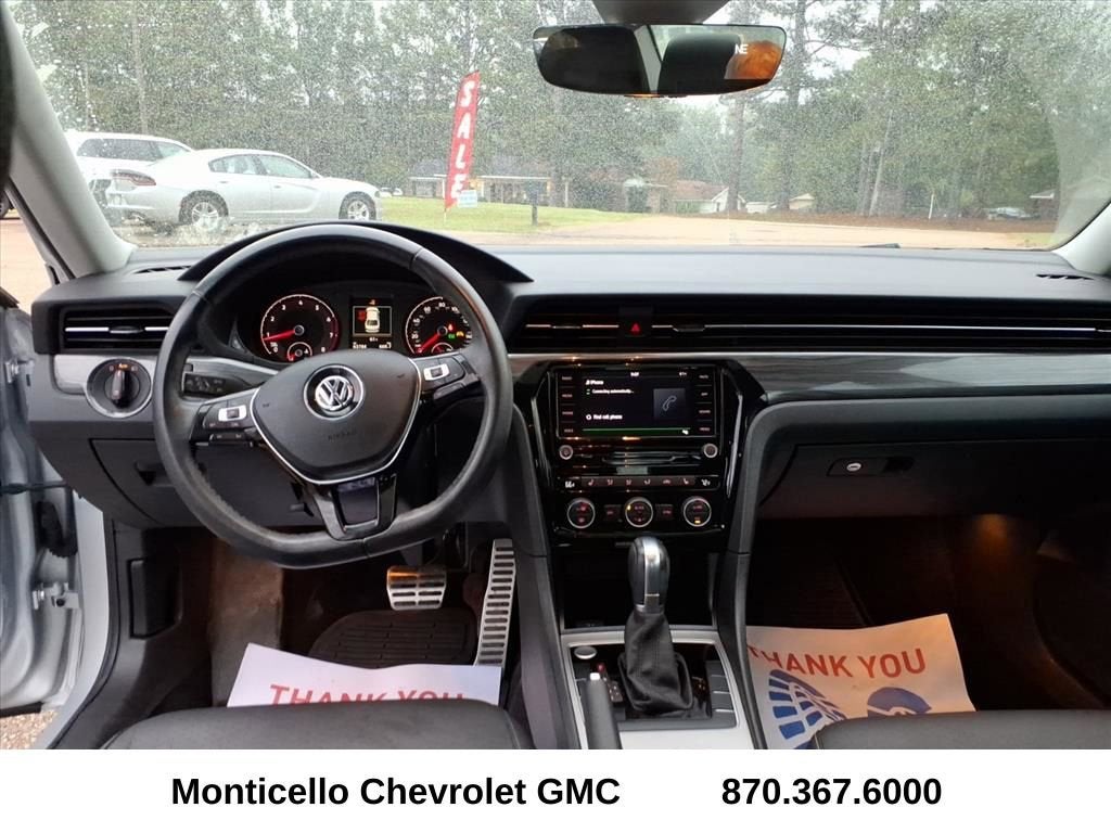 2020 Volkswagen Passat 2.0T R-Line