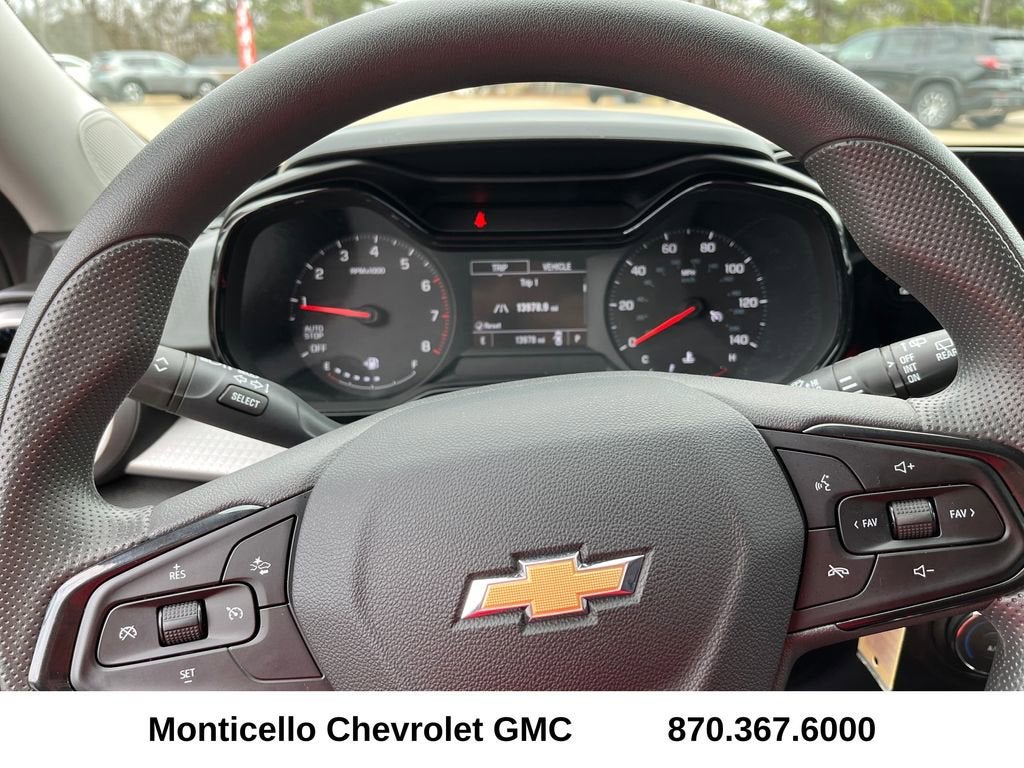 2025 Chevrolet Trax LS