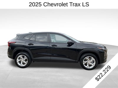 2025 Chevrolet Trax LS