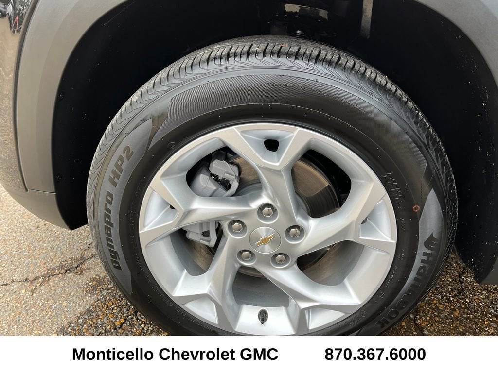 2025 Chevrolet Trax LS