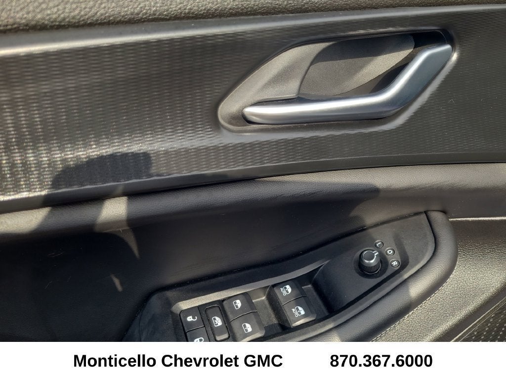 2023 Jeep Grand Cherokee Laredo 4x4