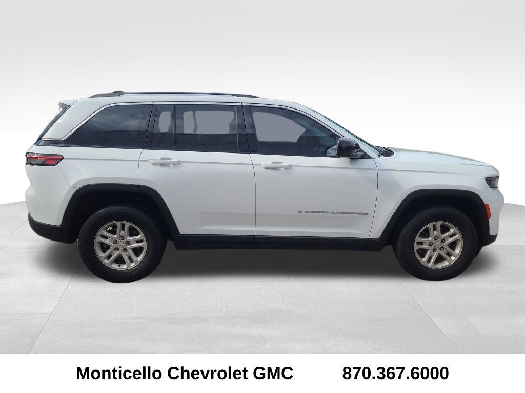 2023 Jeep Grand Cherokee Laredo 4x4