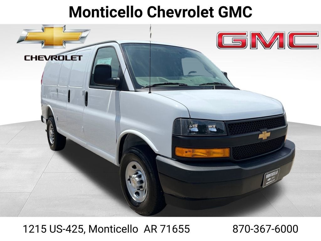 2026 Chevrolet Express 2500 Work Van HD's photo