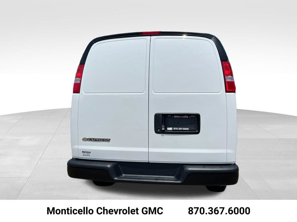 2026 Chevrolet Express Cargo WT