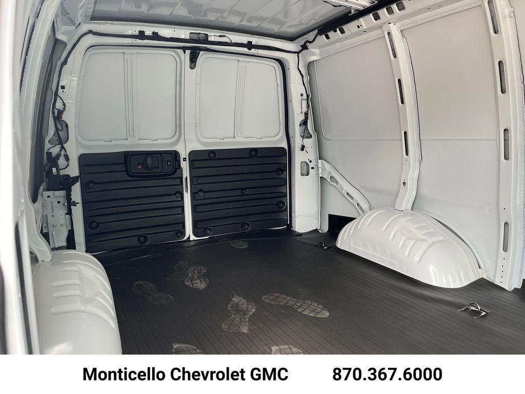 2026 Chevrolet Express Cargo WT