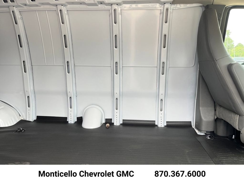 2026 Chevrolet Express Cargo WT