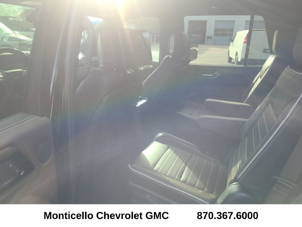 2025 GMC Yukon Denali Ultimate