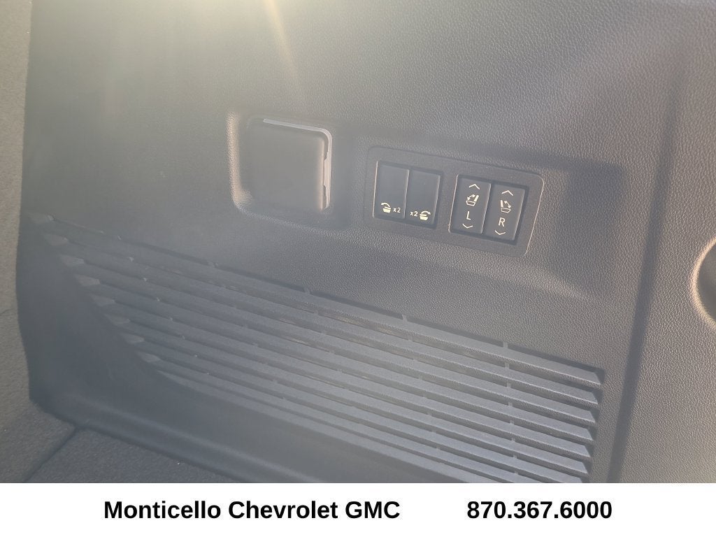 2025 GMC Yukon Denali Ultimate
