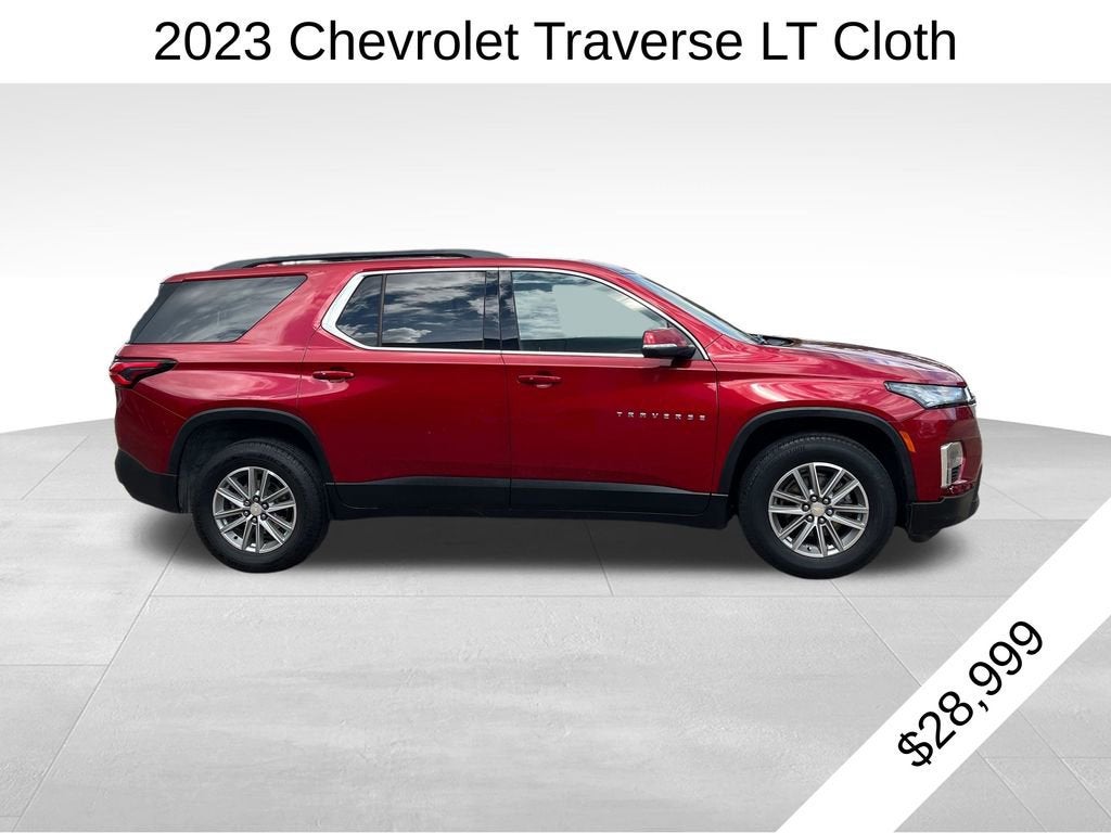 2023 Chevrolet Traverse LT Cloth