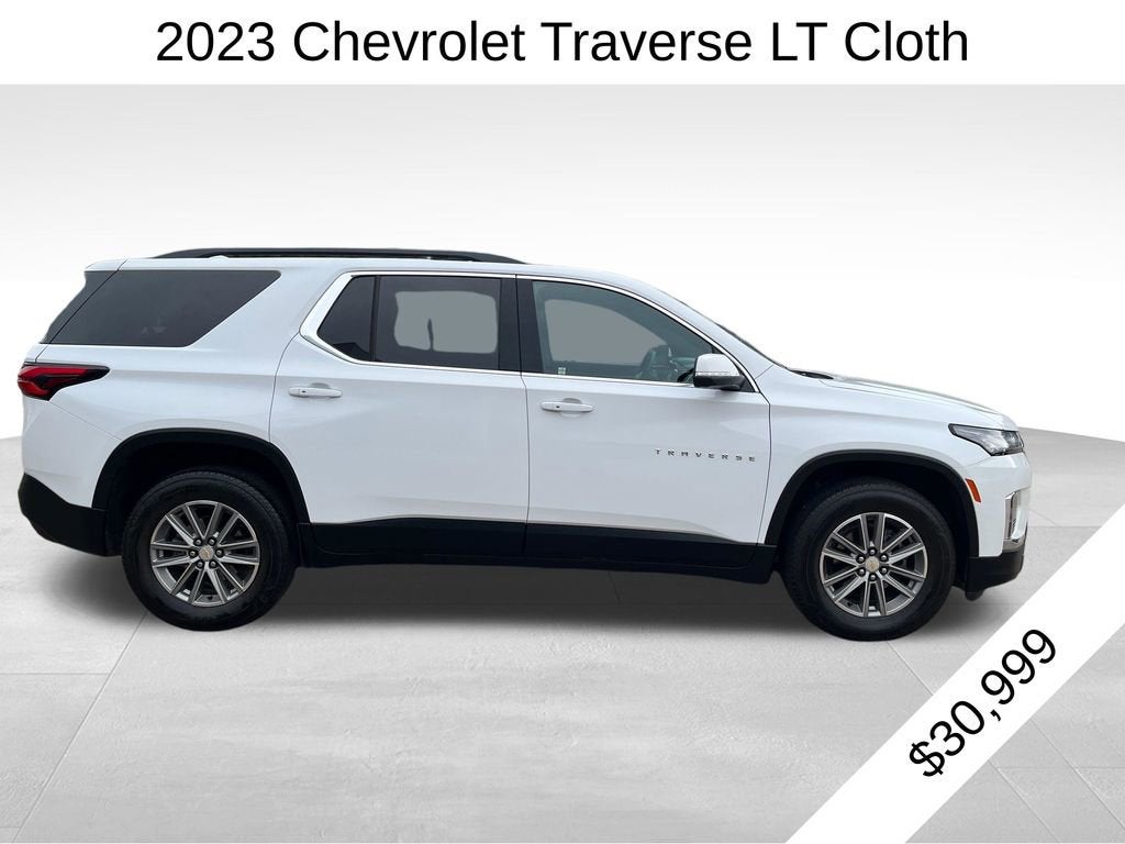 2023 Chevrolet Traverse LT Cloth