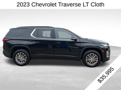 2023 Chevrolet Traverse LT Cloth