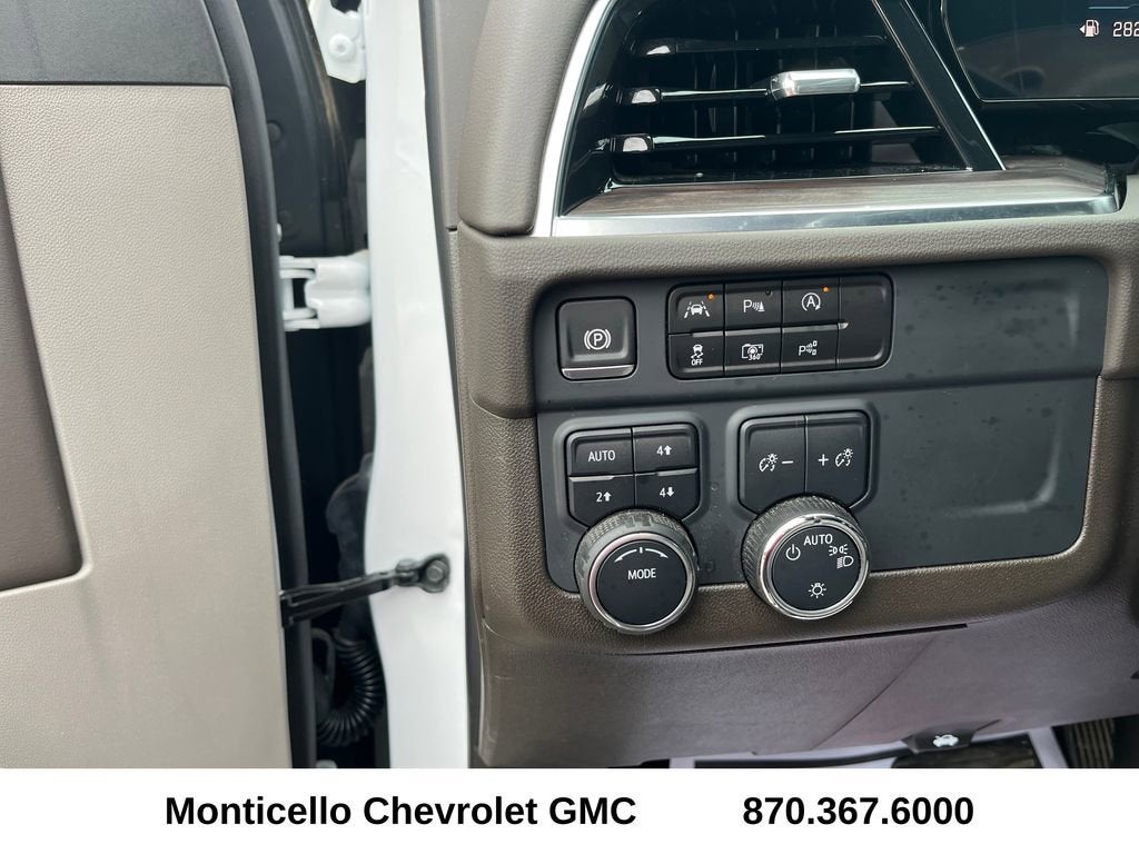 2025 Chevrolet Suburban LS