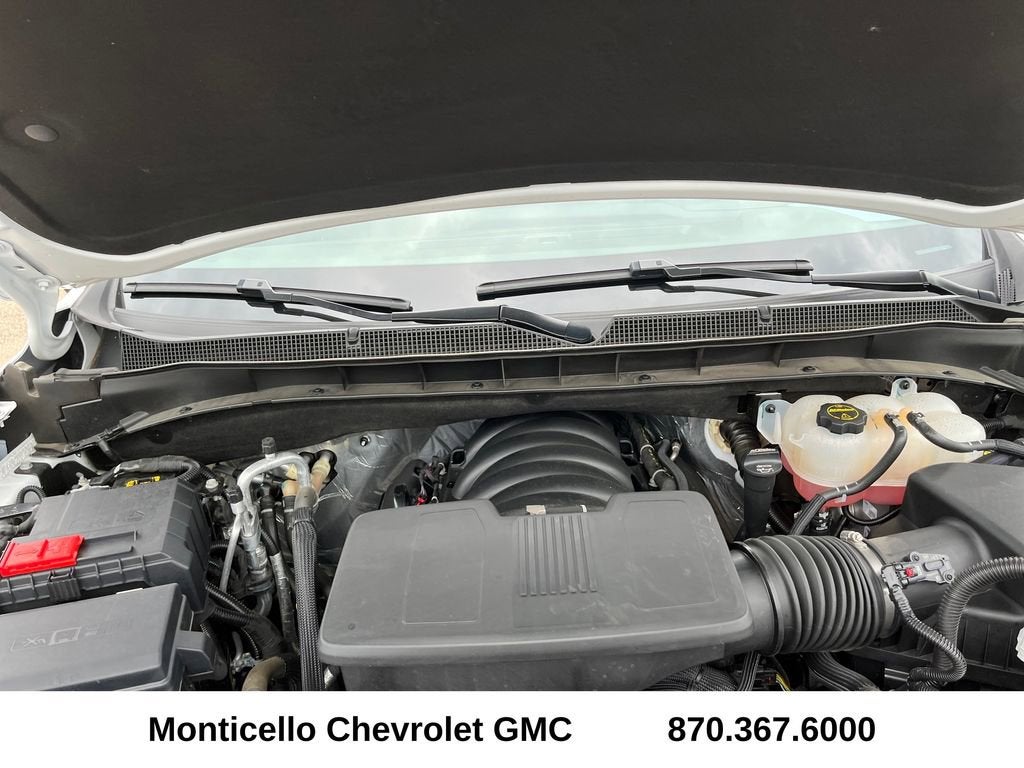 2025 Chevrolet Suburban LS
