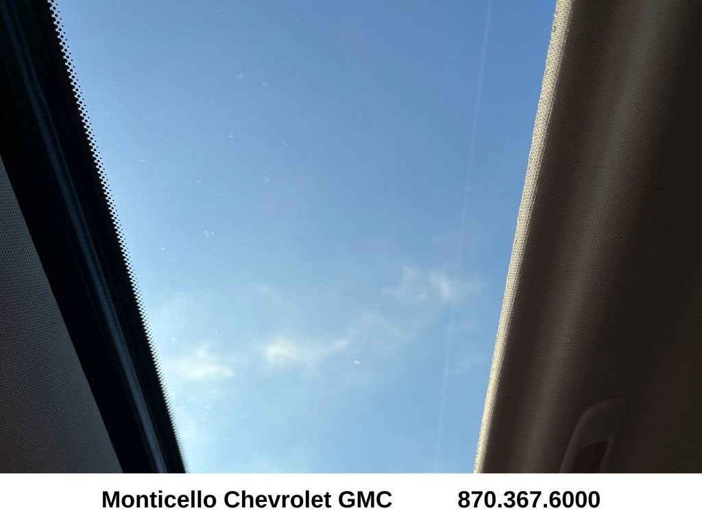 2023 Nissan Altima SL FWD