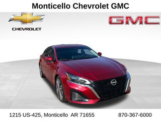 2023 Nissan Altima SL FWD