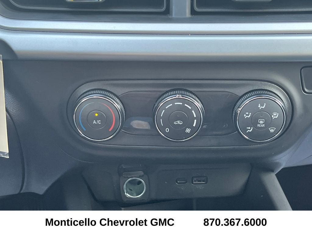 2025 Chevrolet Trax LS