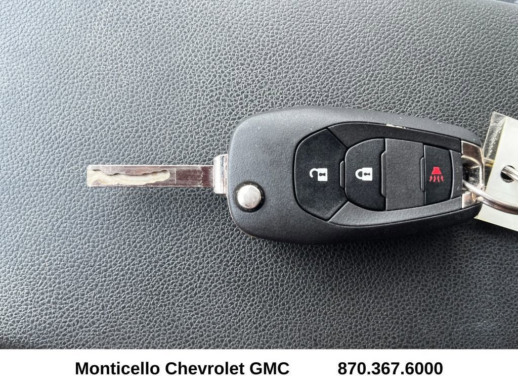 2025 Chevrolet Trax LS